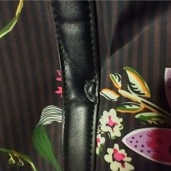 NWOT Vera Bradley Midtown Travel Bag - Picture 5 of 9